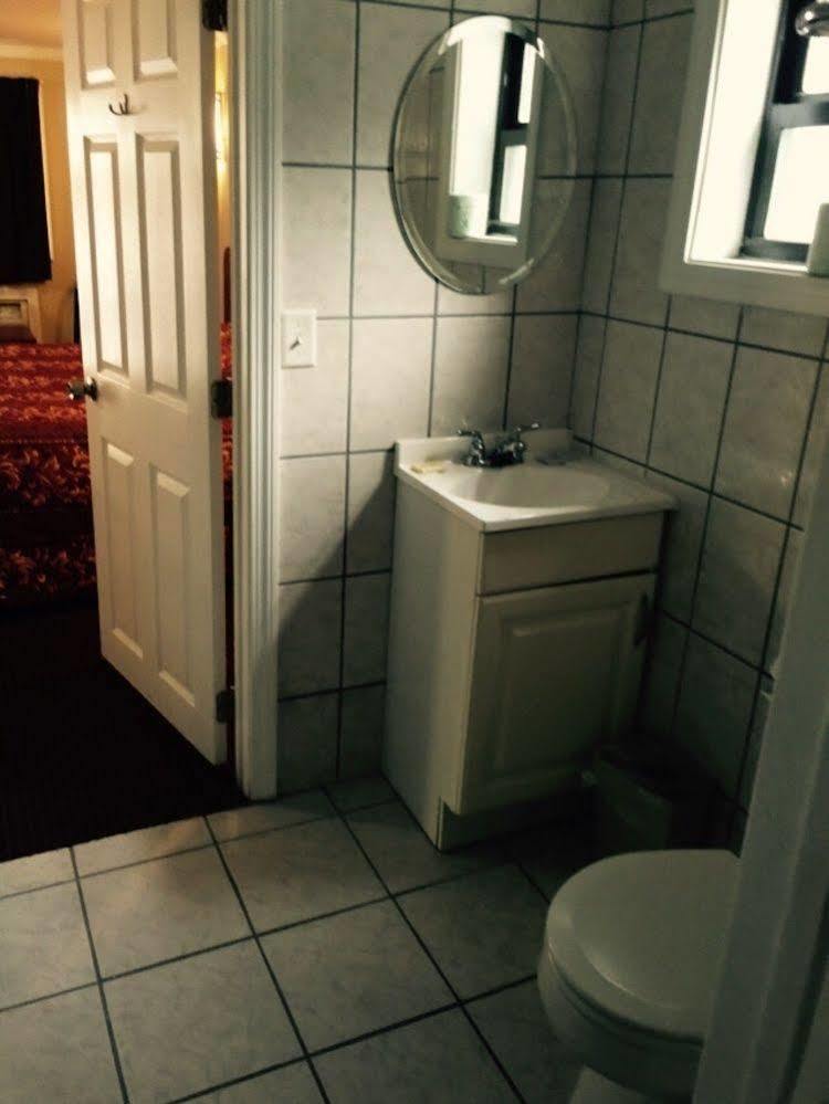 Skyview Motor Inn Johnston Экстерьер фото